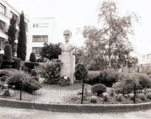 Memorial to Francoise Dissard at Toulouse