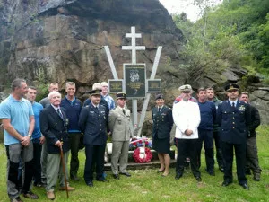 Walkers gathered at the Le Chemin memorial ceremony
