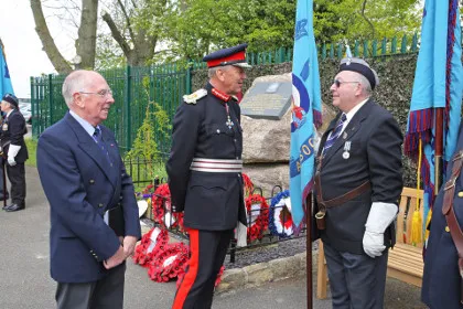 Wreath laying at the Memorial to the Helpers