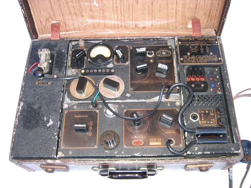 SOE suitcase radio used for covert wartime communications
