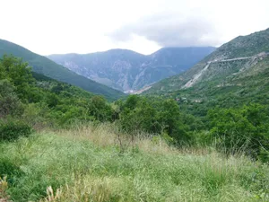 Mist-covered scenery on the Sulmona Trail