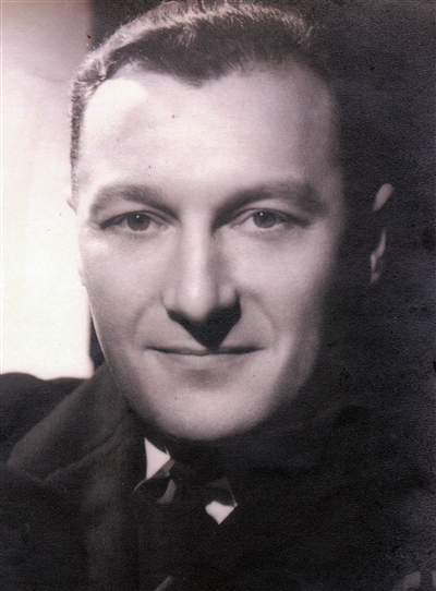Pat O'Leary (Albert Guerisse)