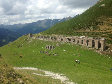 Mountain scenery on the Somriu hiking route